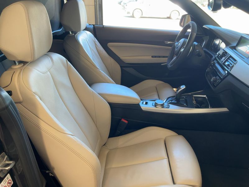 BMW 2er M240i xDrive — zdjęcie 11