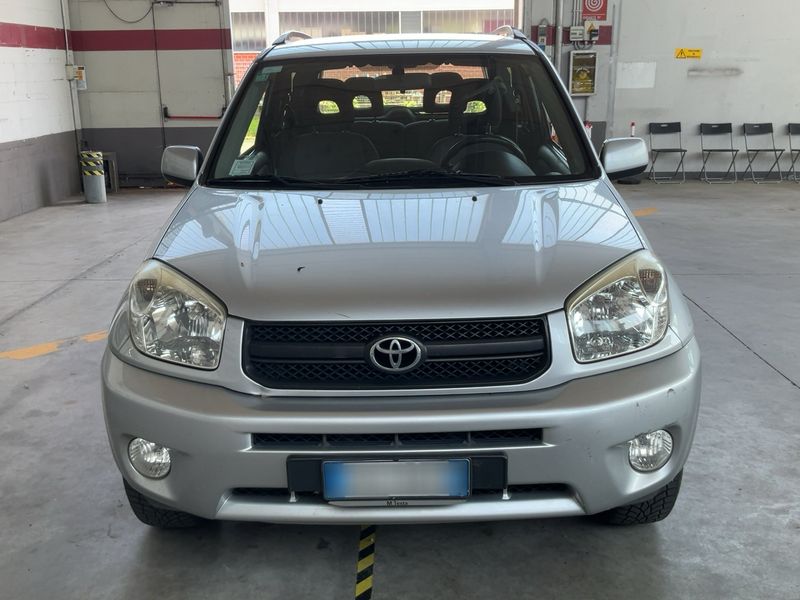 Toyota RAV 4 2.0 4x4 — zdjęcie 9