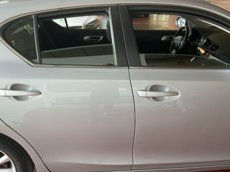 Lexus CT-Serie CT 200h Executive Line — zdjęcie 7
