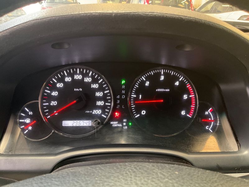 Toyota Land Cruiser 3.0 D-4D VX — zdjęcie 13