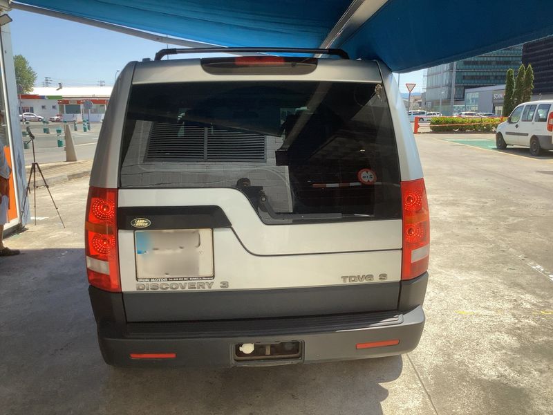 Land Rover Discovery 2.7 Td V6 TD HSE — zdjęcie 5