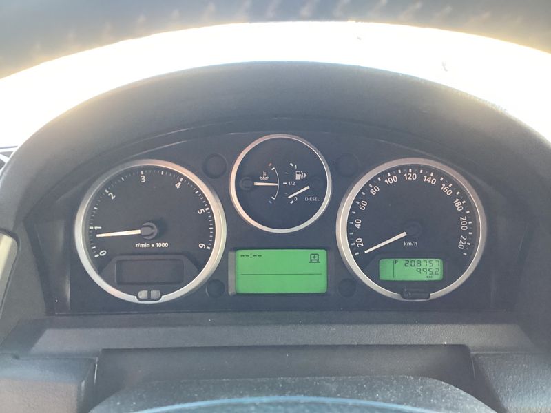Land Rover Discovery 2.7 Td V6 TD HSE — zdjęcie 13