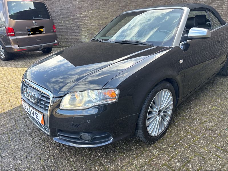 Audi S4 4.2 V8 quattro — zdjęcie 2