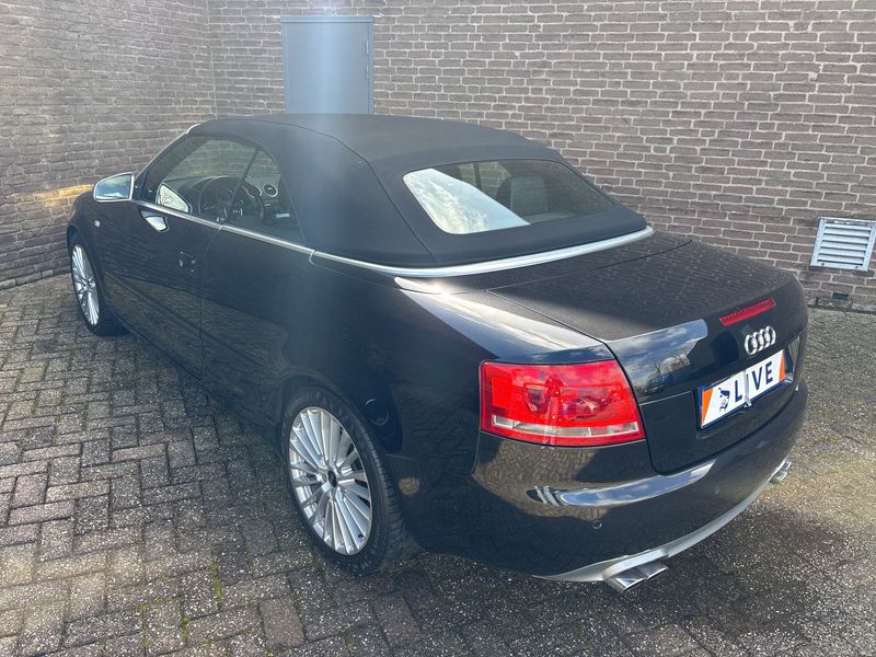 Audi S4 4.2 V8 quattro — zdjęcie 3