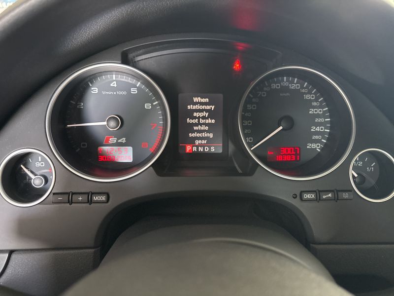 Audi S4 4.2 V8 quattro — zdjęcie 12