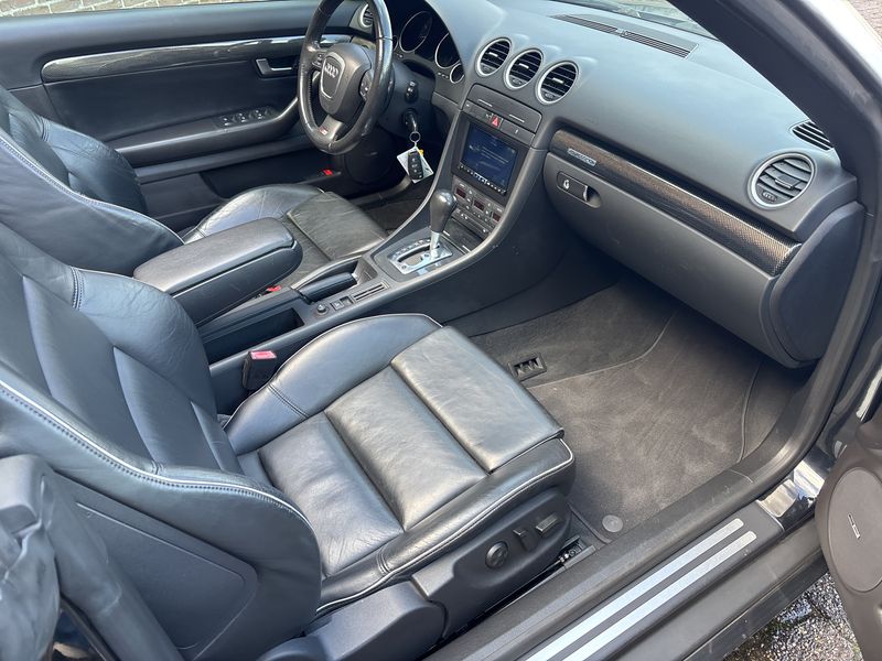 Audi S4 4.2 V8 quattro — zdjęcie 10