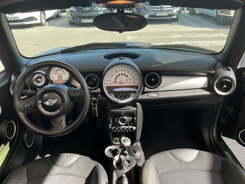 MINI Cabrio Cooper D — zdjęcie 12