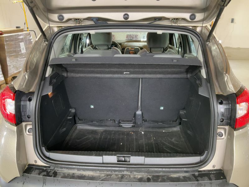 Renault Captur 1.2 TCe Dynamique — zdjęcie 10