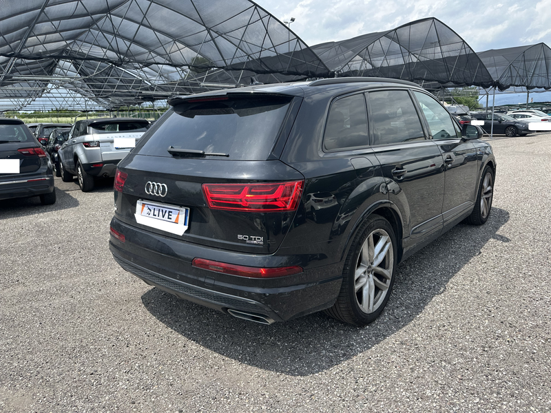Audi Q7 50 TDI quattro — zdjęcie 5