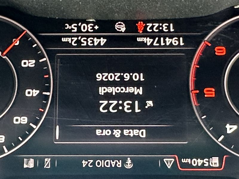 Audi Q7 50 TDI quattro — zdjęcie 12