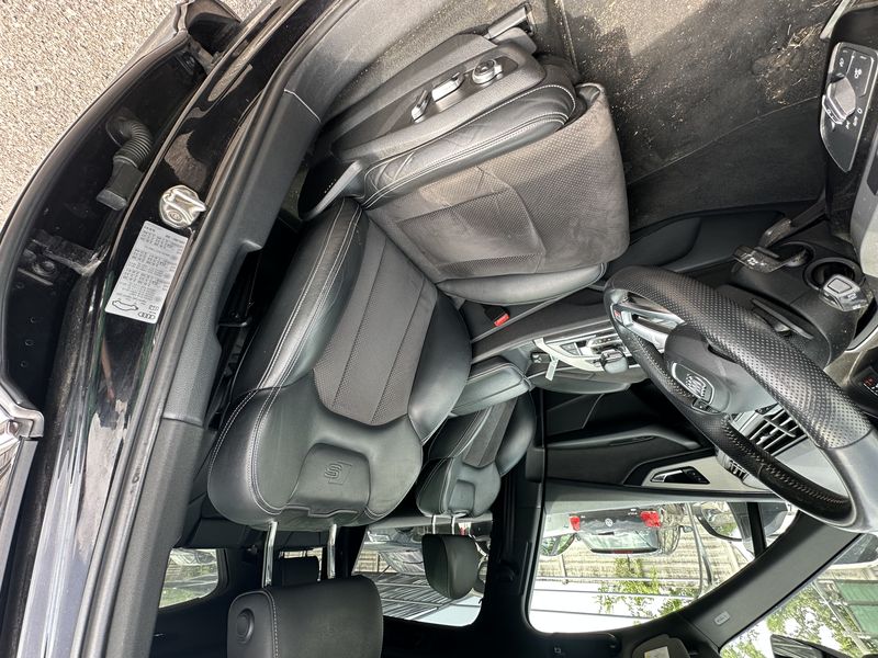 Audi Q7 50 TDI quattro — zdjęcie 10