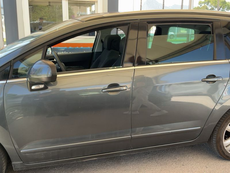 Peugeot 5008 1.6 HDi Allure — zdjęcie 4