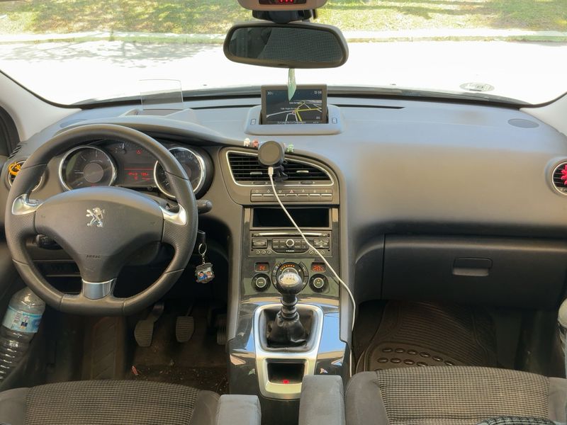 Peugeot 5008 1.6 HDi Allure — zdjęcie 12