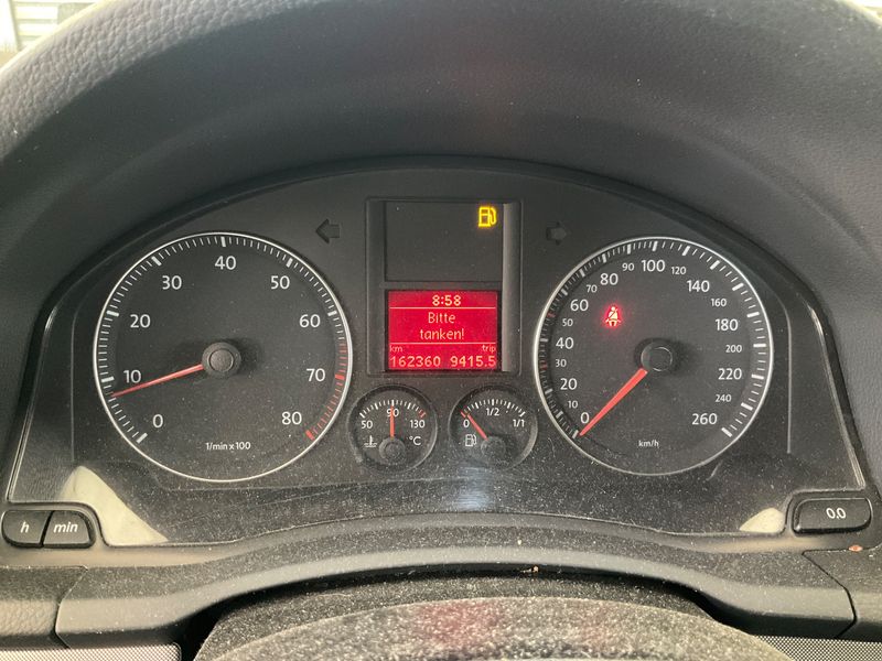 Volkswagen Jetta 1.6 Comfortline — zdjęcie 4