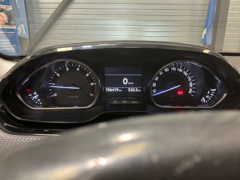Peugeot 2008 1.2 VTi Allure — zdjęcie 4