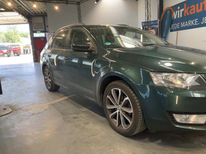 Skoda Octavia 2.0 TDI Elegance 2015 – снимка 12