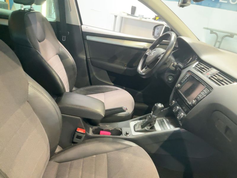 Skoda Octavia 2.0 TDI Elegance 2015 – снимка 17