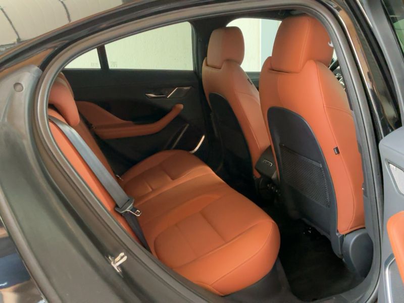 Jaguar I-Pace electric drive 294 kW HSE — zdjęcie 14