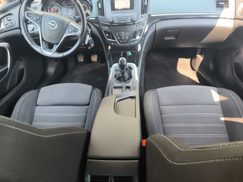 Opel Insignia 1.6 CDTI DPF Excellence — zdjęcie 11