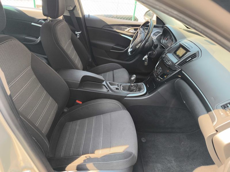 Opel Insignia 1.6 CDTI DPF Excellence — zdjęcie 10