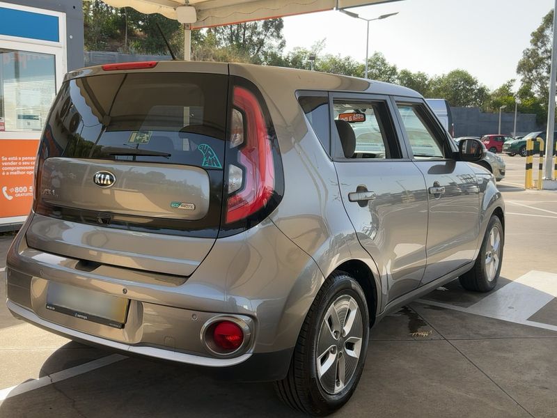 Kia Soul electric drive 81 kW EV — zdjęcie 6