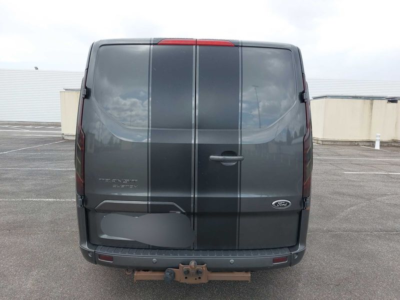 Ford Transit Custom 2.0 TDCi 300 L1 Limited — zdjęcie 4