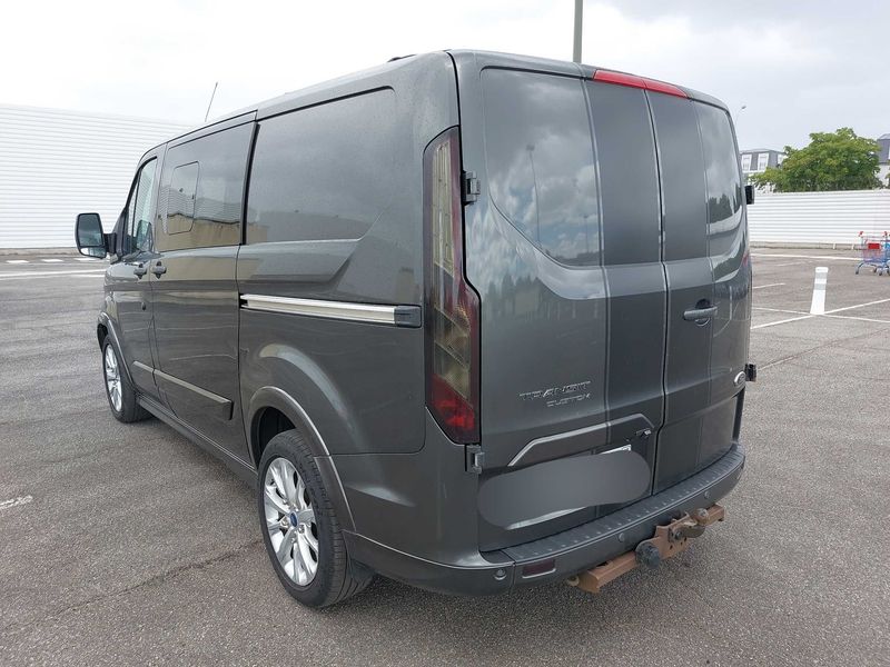 Ford Transit Custom 2.0 TDCi 300 L1 Limited — zdjęcie 3