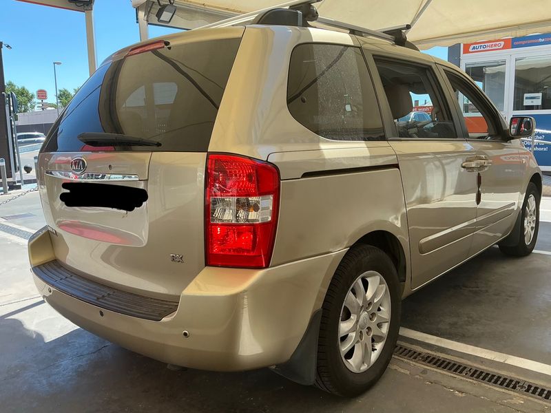 Kia Carnival 2.9 CRDi VGT Emotion — zdjęcie 2