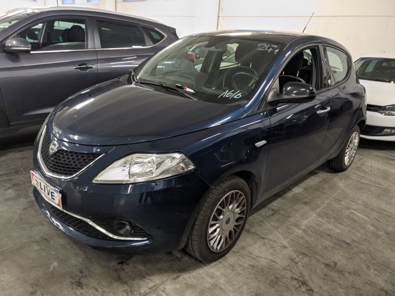 Lancia Ypsilon