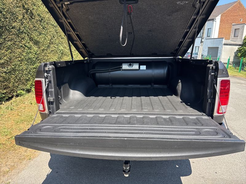 Dodge Ram 1500 5.7 V8 4x4 — zdjęcie 18