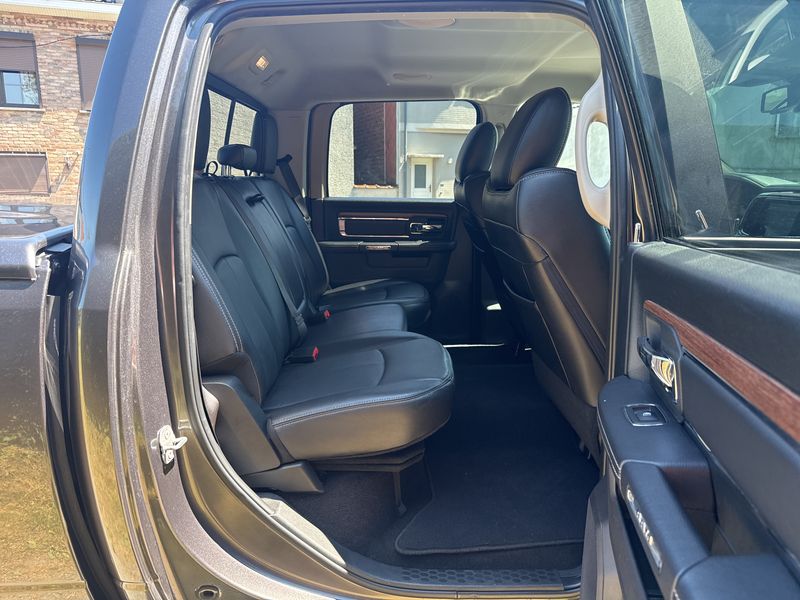 Dodge Ram 1500 5.7 V8 4x4 — zdjęcie 14