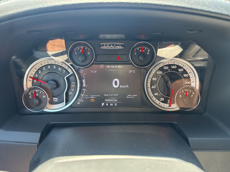 Dodge Ram 1500 5.7 V8 4x4 — zdjęcie 12