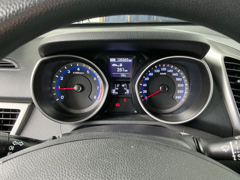 Hyundai i30 1.4 Classic — zdjęcie 13