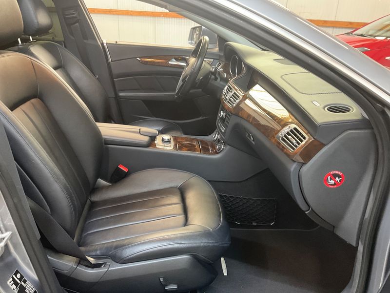 Mercedes-Benz CLS-Klasse CLS 350 d BlueEfficiency — zdjęcie 11