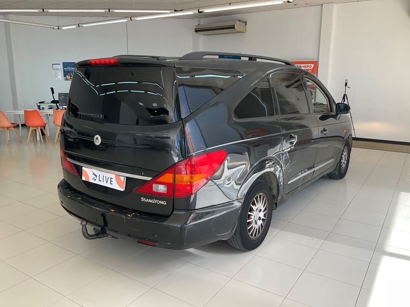 Ssangyong Rodius 270 Xdi — zdjęcie 2