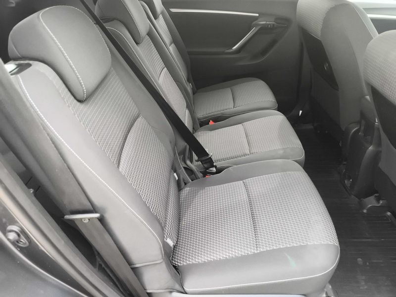 Toyota Verso 1.6 D-4D SkyView Edition — zdjęcie 14