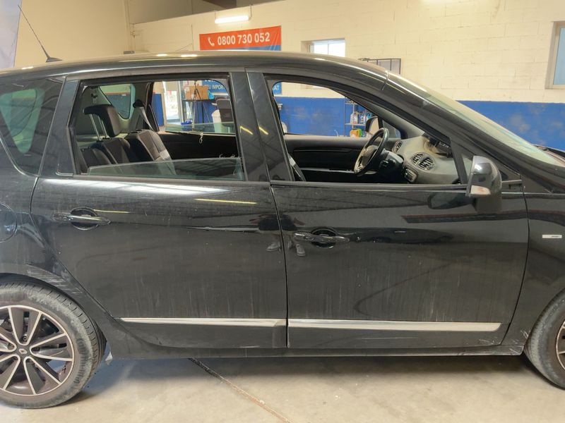 Renault Scenic 1.5 dCi Energy Bose — zdjęcie 7