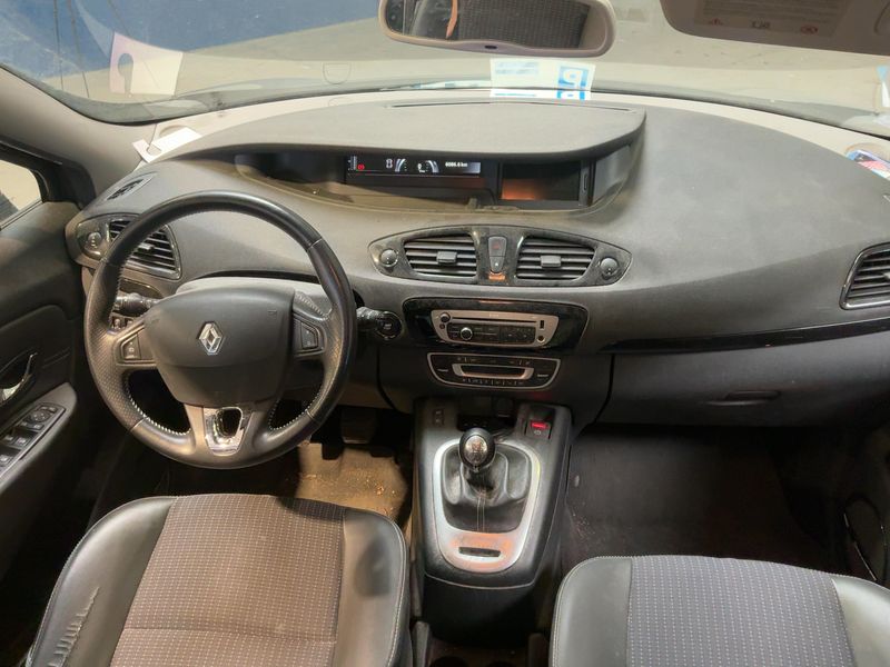Renault Scenic 1.5 dCi Energy Bose — zdjęcie 12