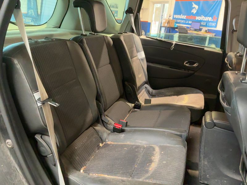 Renault Scenic 1.5 dCi Energy Bose — zdjęcie 14