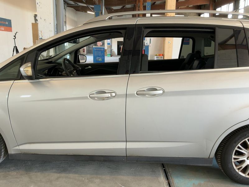 Ford Grand C-Max 1.6 TDCi Titanium — zdjęcie 4