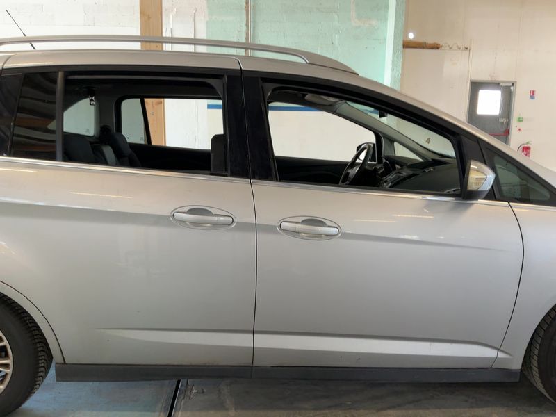 Ford Grand C-Max 1.6 TDCi Titanium — zdjęcie 7