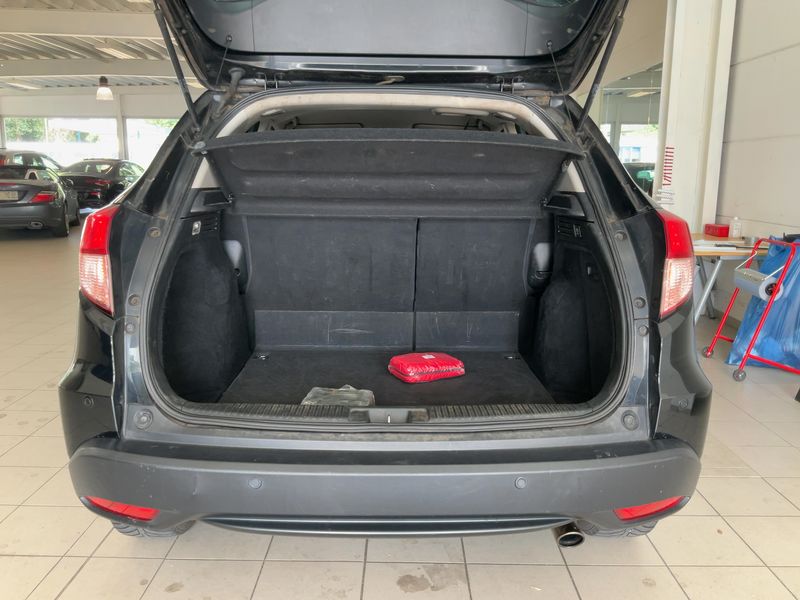 Honda HR-V 1.5 i-VTEC Elegance — zdjęcie 10