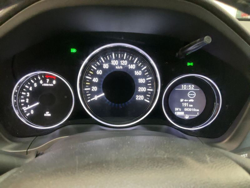 Honda HR-V 1.5 i-VTEC Elegance — zdjęcie 13
