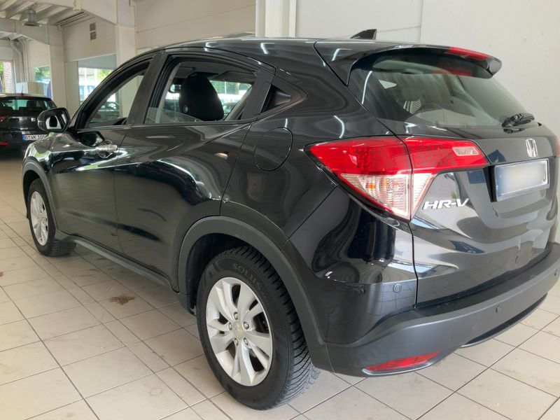 Honda HR-V 1.5 i-VTEC Elegance — zdjęcie 3