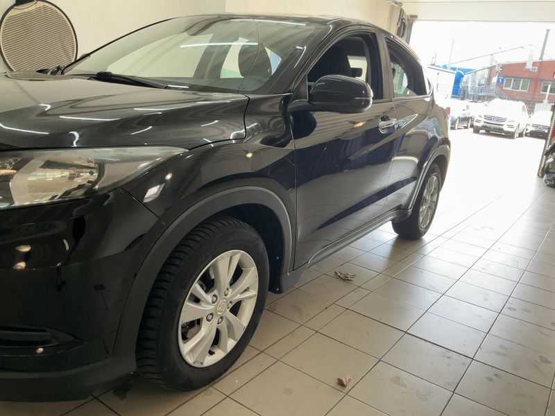 Honda HR-V 1.5 i-VTEC Elegance — zdjęcie 2