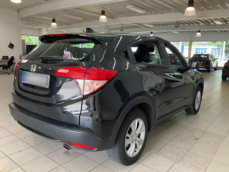 Honda HR-V 1.5 i-VTEC Elegance — zdjęcie 6