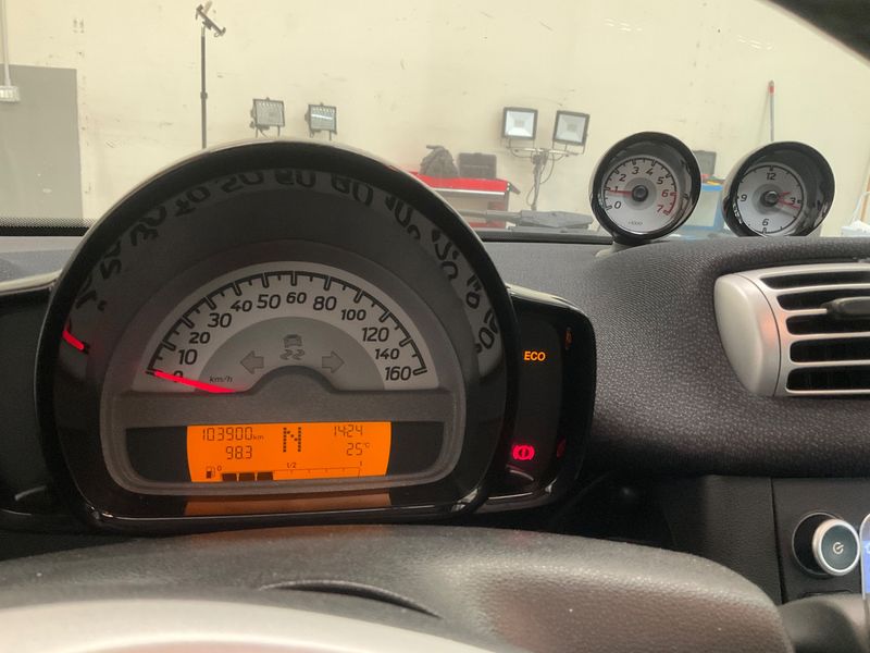 Smart fortwo 1.0 Micro Hybrid Drive pulse — zdjęcie 13