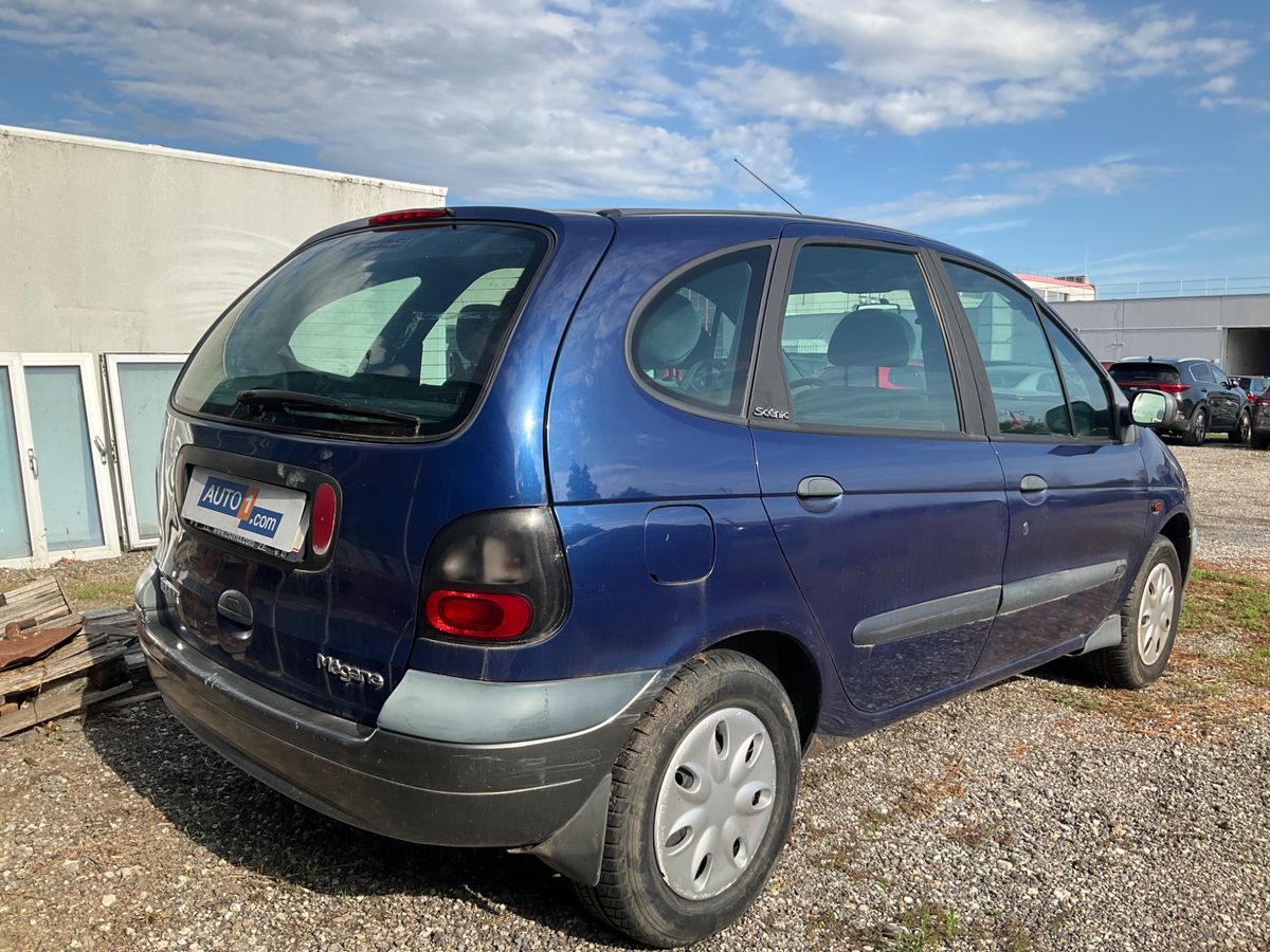 Renault Megane 1.6 RN Century
