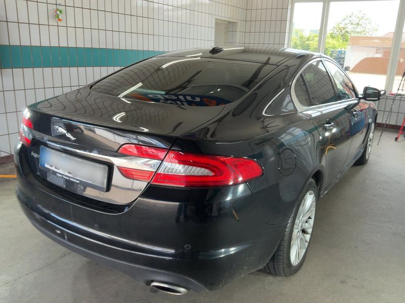 Jaguar XF 2.2 D — zdjęcie 6