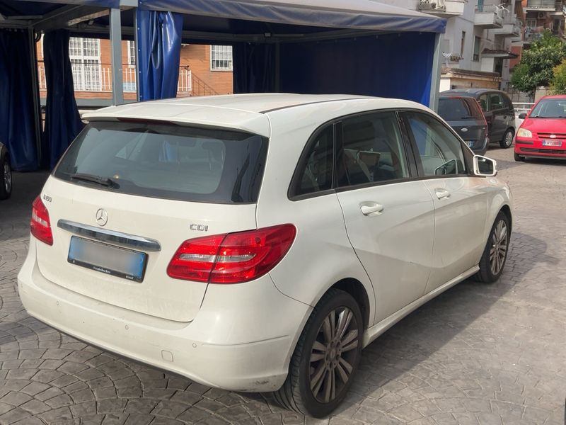 Mercedes-Benz B-Klasse B 180 CDI Executive 2014 – снимка 8